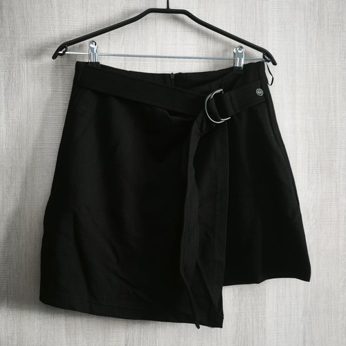 ALE Mini Skirt like new, size large, black