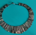 Statement necklace with double-sided natural mother of pearl
