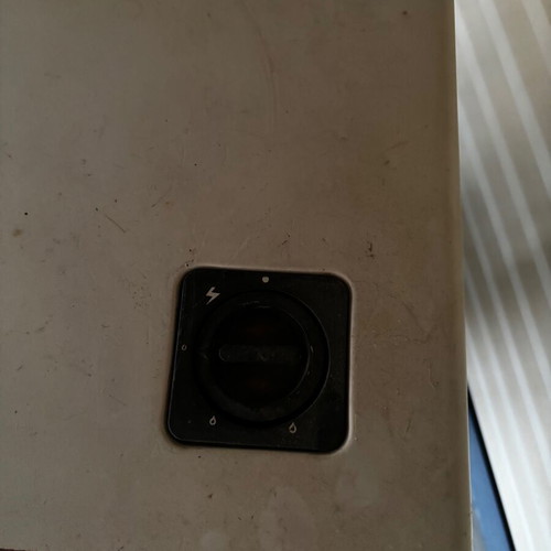 Gas heater used with empty bottle and wear