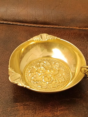 Vintage solid brass ashtray like new