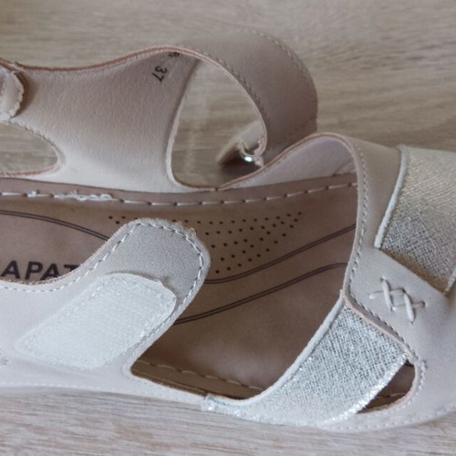 Zapatos beige sandals size 37 like new with anatomical insole