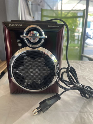 Kemai MD-638U Portable Speaker Radio like new, black and red