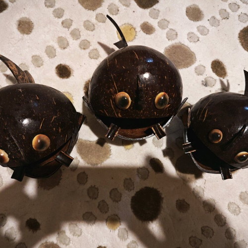Alien fish three sets of handmade ashtrays from coconut tree new