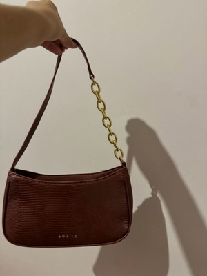 Brown shoulder bag with embossed texture and gold chain new