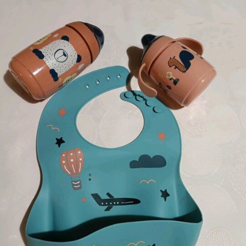Tommee Tippee cups and silicone bib new