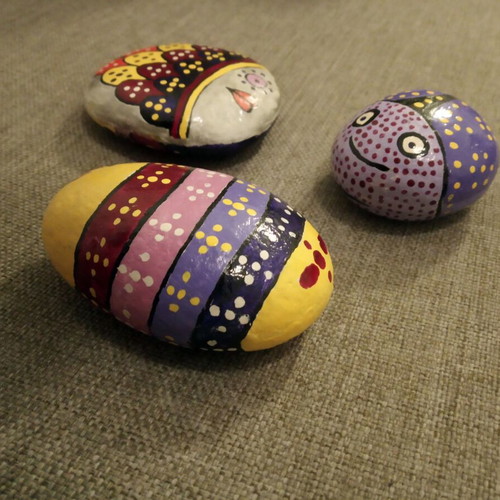 Set of 3 handmade painted stones new, colorful