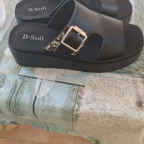 Be Soft black platform sandals, size 38