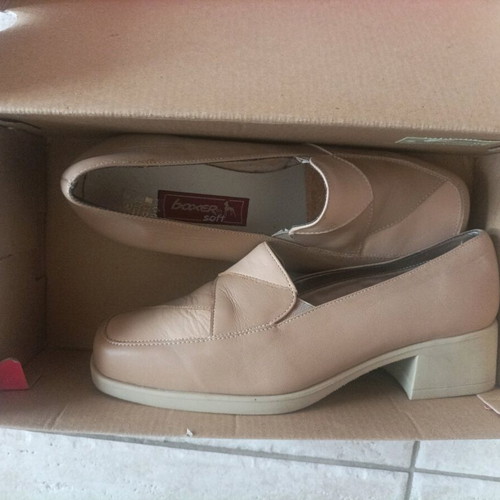 Boxer women's leather shoes size 37 new beige