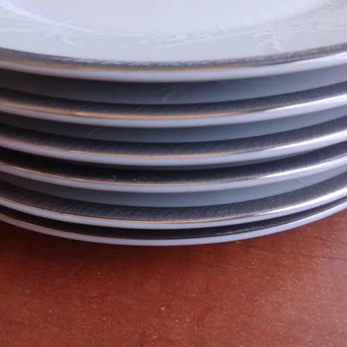 Bavaria porcelain plates set of 6, like new