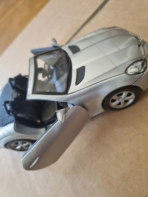 Mercedes-Benz SLK 350 αυτοκινητάκι σιδερένιο σαν καινούργιο