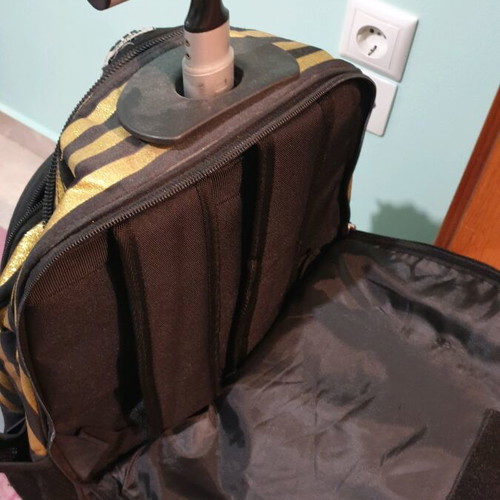 School bag used in good condition