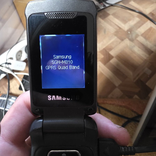 Samsung SGH-M310 flip phone used, retro classic