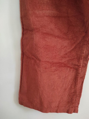 Kids' corduroy pants size 10-11, brown