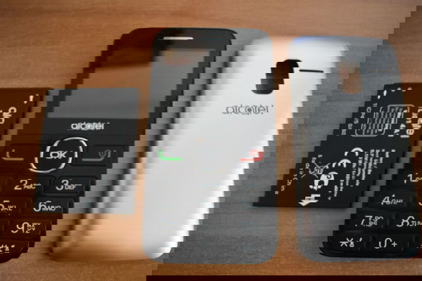 ALCATEL  KINHTO ΤΗΛΕΦΩΝΟ
