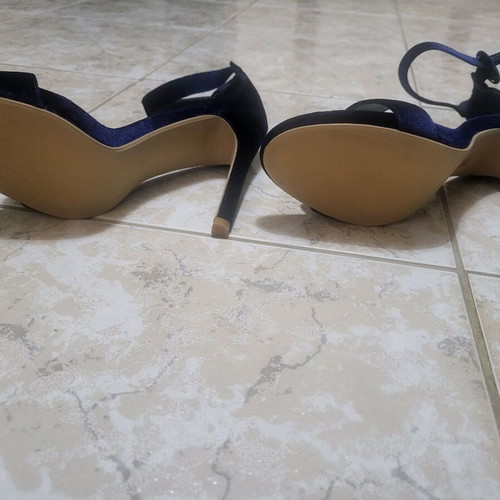 GoGo Shoes blue velvet sandals new, size 39