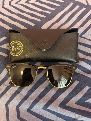 Γυαλιά ηλίου Ray-Ban μεταχειρισμένα, μαύρα και χρυσαφί