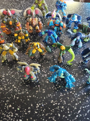 Gormiti figures, pack of 24