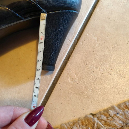 Women's high heel shoe new, size 37