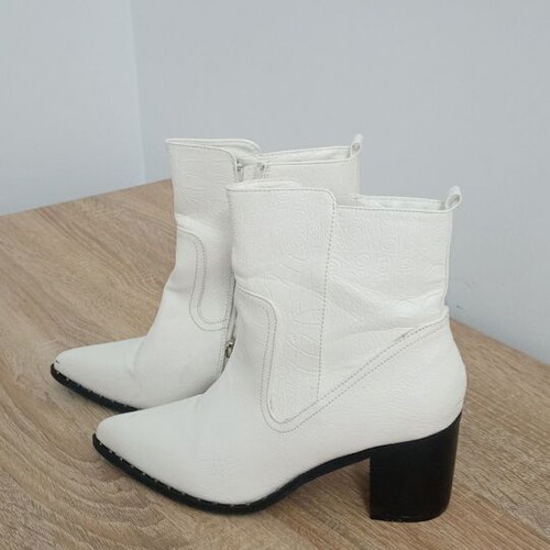 White ankle boots size 39 like new
