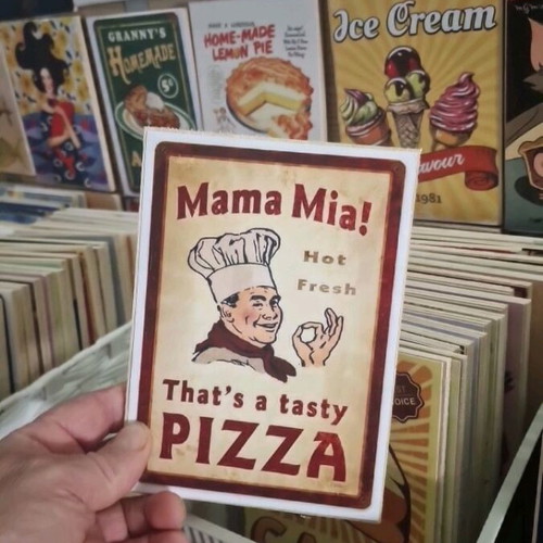 Wooden pizza decoration like new, size 13×18 cm