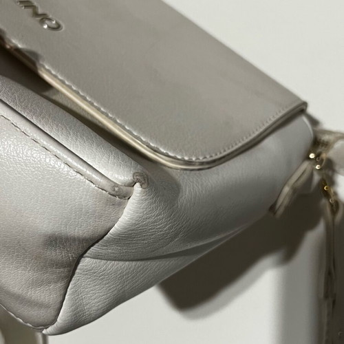 Valentino bag used, white, with two straps for crossbody and shoulder