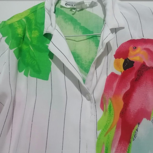 Wayne Rogers vintage shirt with parrot, size M, used