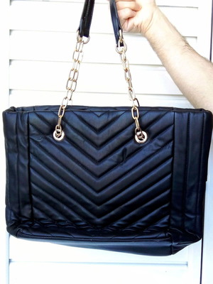 Handbag like new, black and gold