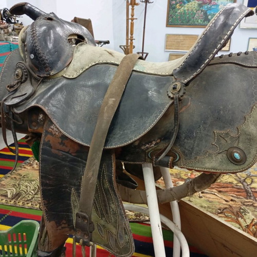 Leather old horse saddle used in very good condition