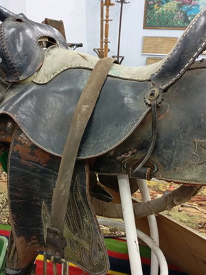 Leather old horse saddle used in very good condition