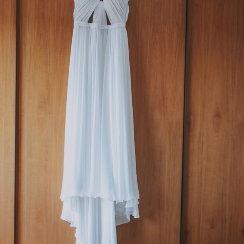 Wedding dress with veil like new, white chiffon, size M