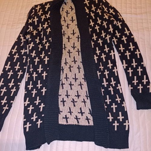 Cardigan used, worn slightly, size XS