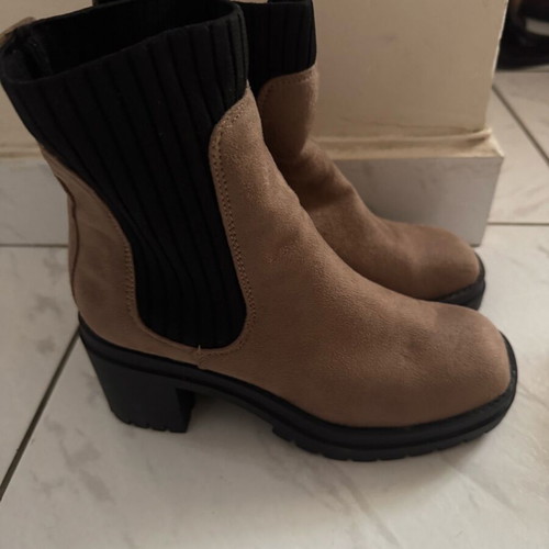 Women's ankle boots size 36 like new, black and brown