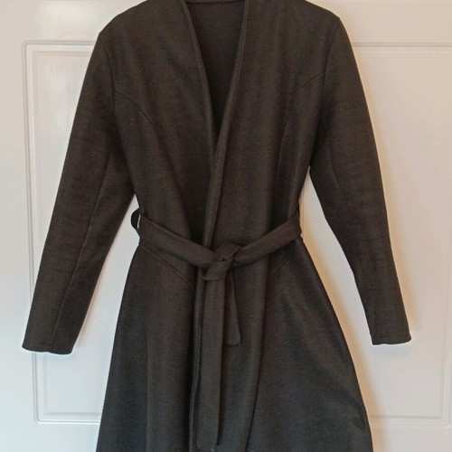 Black coat with waist tie like new, Made in Italy