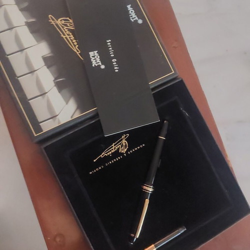Montblanc Chopin fountain pen like new with gold nib