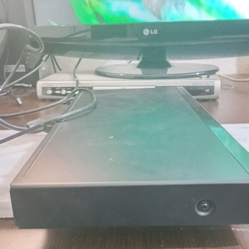 Toshiba DVD used, tested and working without remote control