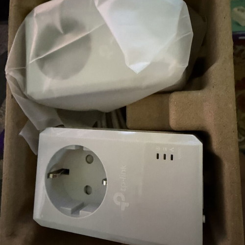 TP-LINK TL-PA4010P KIT AV600 powerline network extender