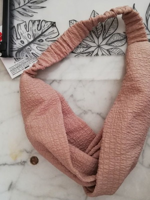 Beige hairband