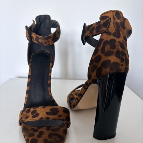 Truffle Collection Leopard Print Sandals like new, size 38, block heel