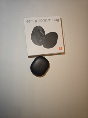 Redmi 4 Lite earbuds used