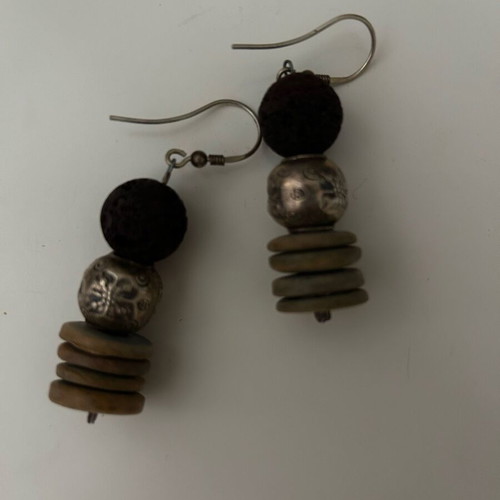 Earrings with stones like new