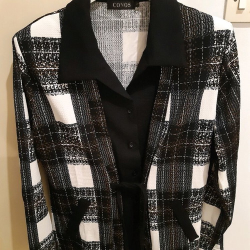 Checked shirt with shoulder pads like new, black and white, size L