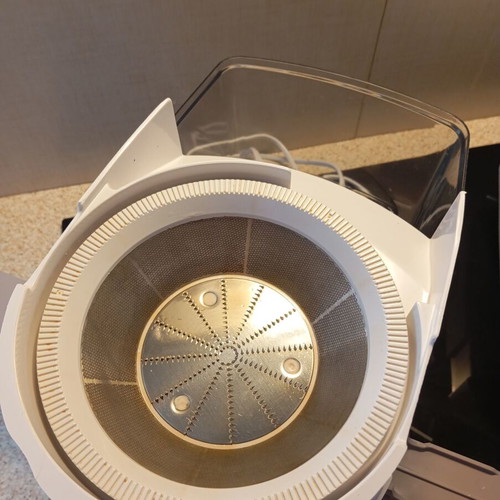 Moulinex Juice Extractor model 753 new without box