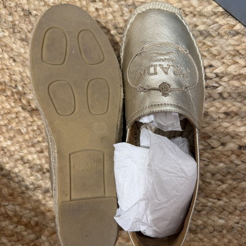 Prada leather espadrilles like new, gold, size 36