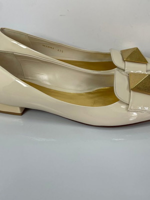 Valentino Garavani One Stud leather ballerinas size 41.5 like new, beige