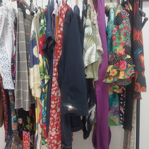 Womens Vintage Clothes Like New, 20pcs Y2K and 1990s from Italy