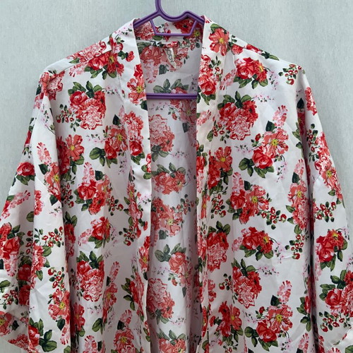 Floral kimono used, soft white with red, summer silk-like fabric