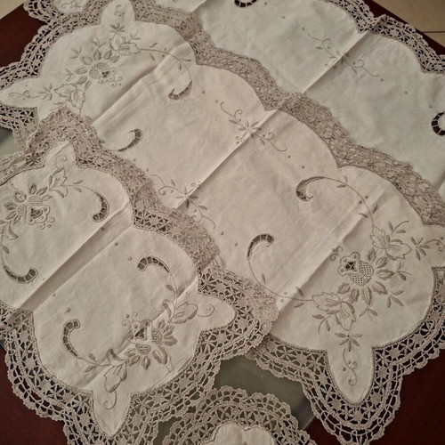 Machine-made doily set with gray lace, like new, 5 pieces