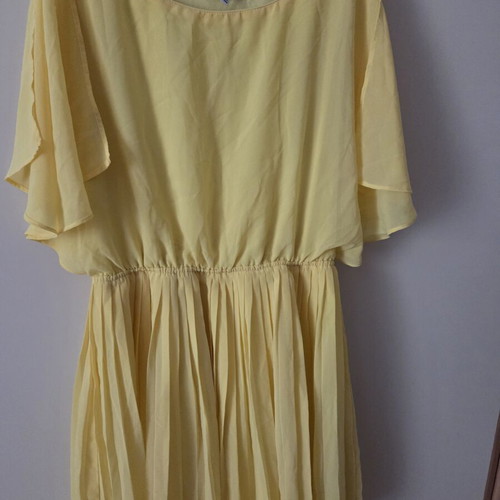 Forever 21 dress M like new, yellow