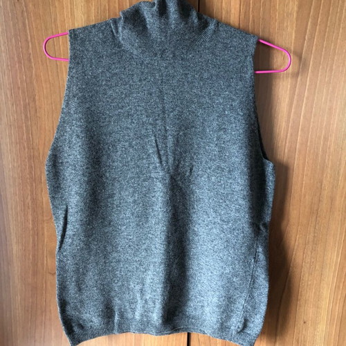 Benetton sleeveless sweater new, gray, size L