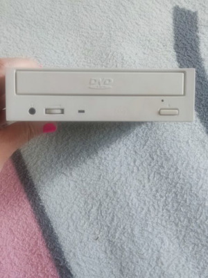 DVD-ROM drive like new with 3.5mm headphone jack and volume control